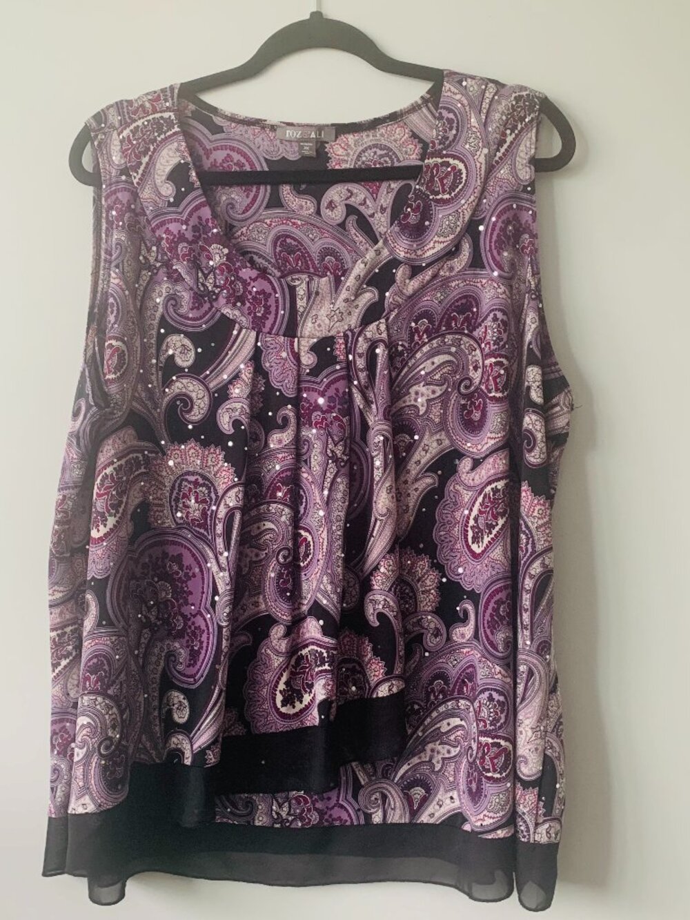 Roz & Ali paisley sleeveless blouse